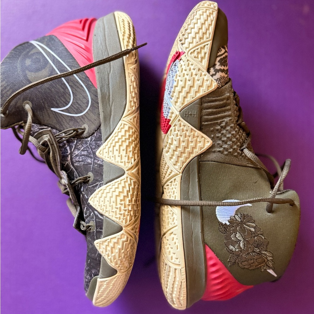 Nike Brown Patterned Interior - image 2